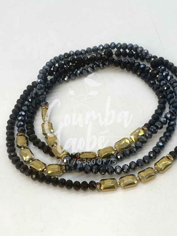 Perles de taille en cristal.